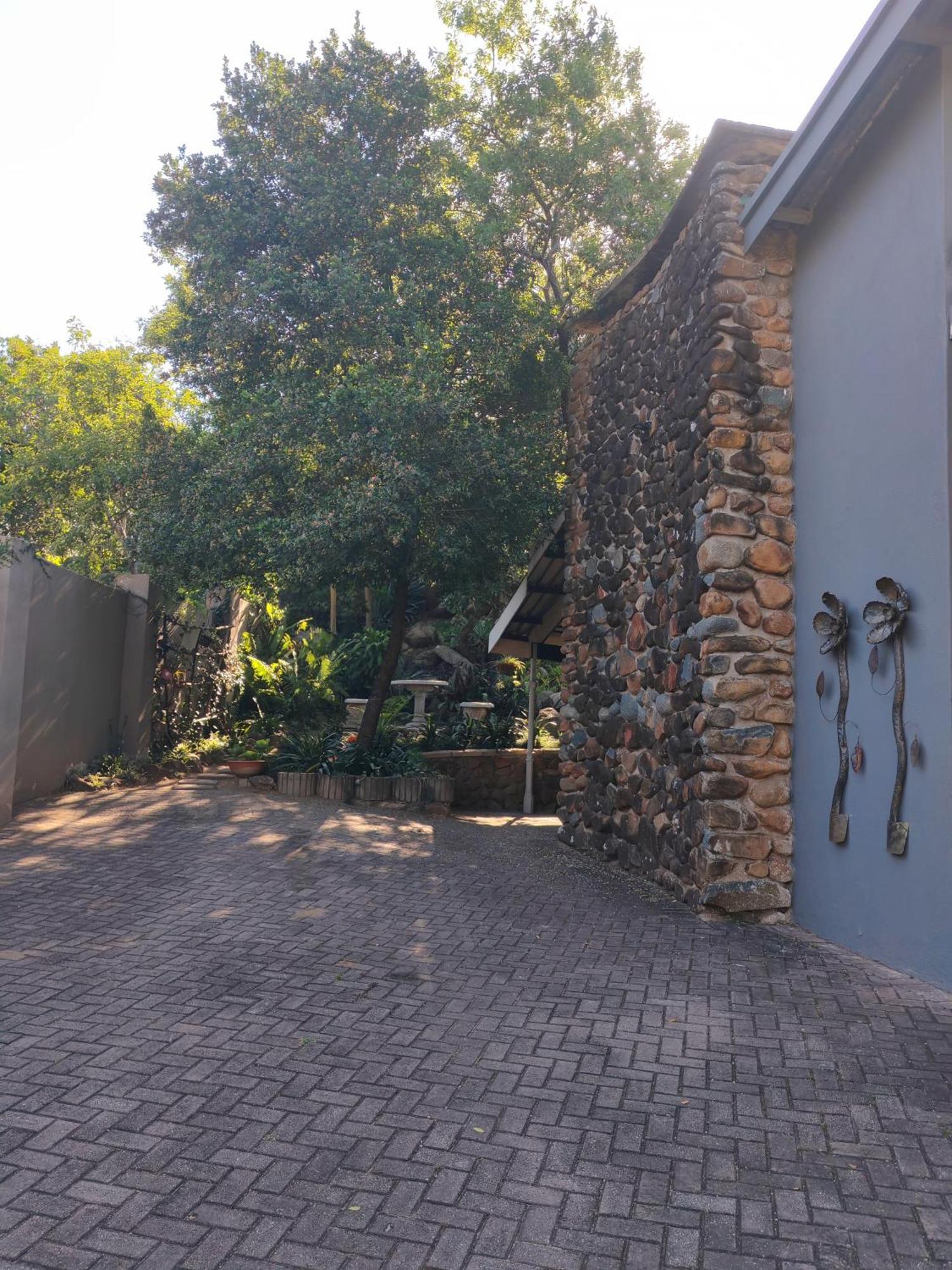 Arend Cottage Mbombela Esterno foto